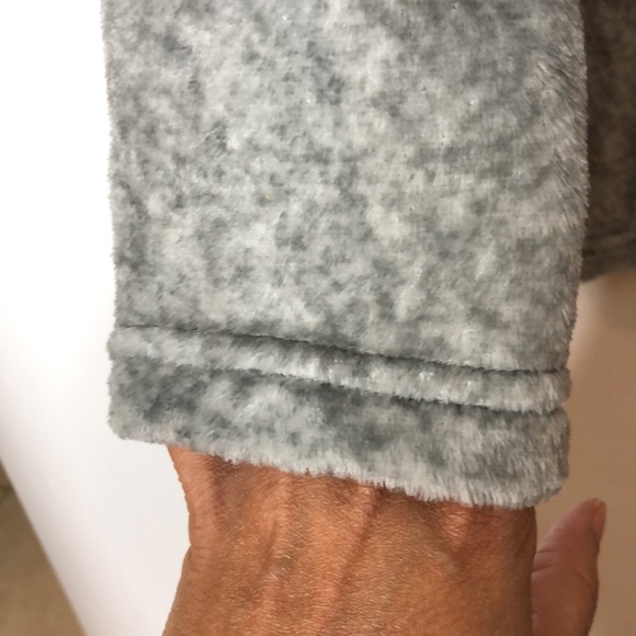 Charter Club Women's Red Heart Plaid Long Sleeve Fleece Stretch Top Size L Large - Picture 6 of 9